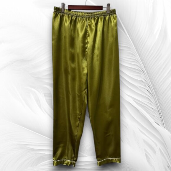 Olive Green Satin Pajama Set with White Piping – Size L - Picture 5 of 11